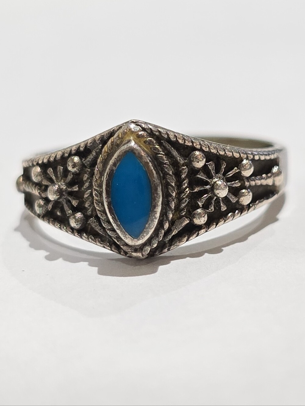 Vintage Turquoise inlay sterling silver ring